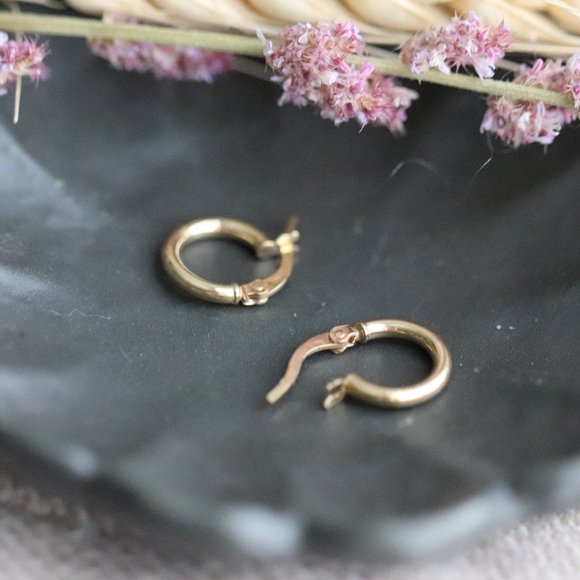 10K Solid Yellow Gold "the Simple Things - tube" earrings - Picture 1 of 6